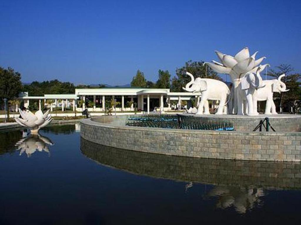 Star World Hotel Naypyidaw Eksteriør billede